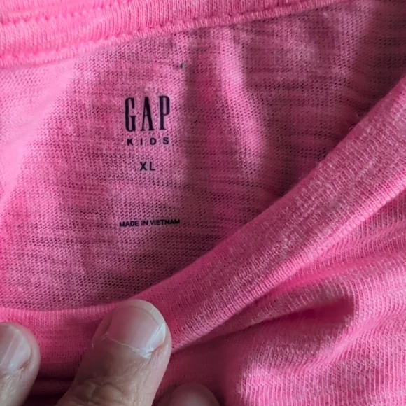 GAP Bright Pink Short Sleeve Tee for Kids - Picture 2 of 2